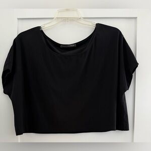 Elemente Clemente black batwing crop top